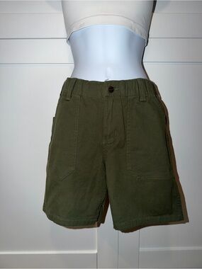 Carhartt Olive Green Cargo Shorts Women 4